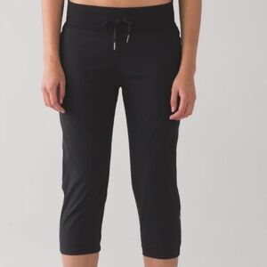 Lululemon Dance Studio Crop